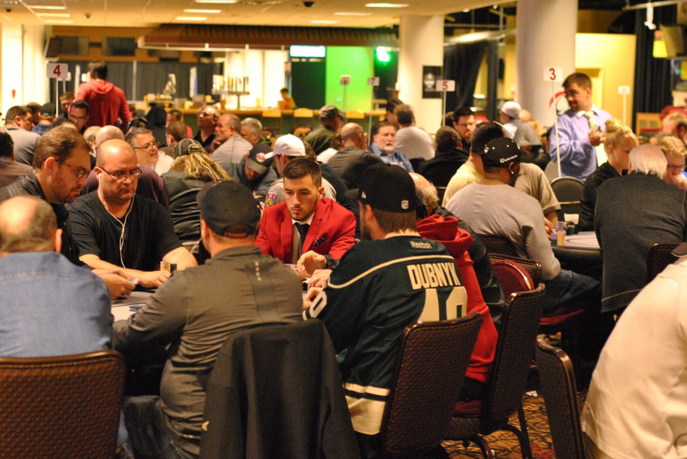 Poker Langsung Kembali ke Minnesota, Tapi Beberapa Ruangan California Tutup