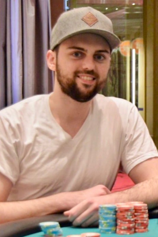 Ryan 'joeyisamush' Depaulo setelah memenangkan acara di 2018 Borgata Spring Poker Open