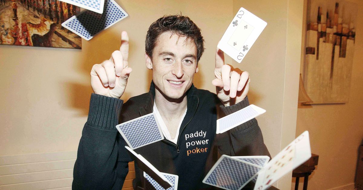 Irlandia Eoghan O'Dea meraup lebih dari $ 100.000 setelah memenangkan World Series of Poker event