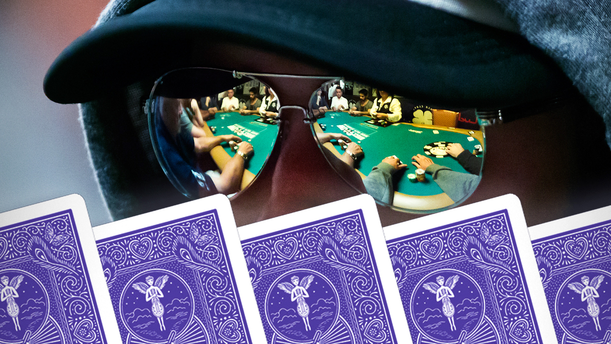 Pemain Poker Mengenakan Tirai Dibalik Kartu Poker