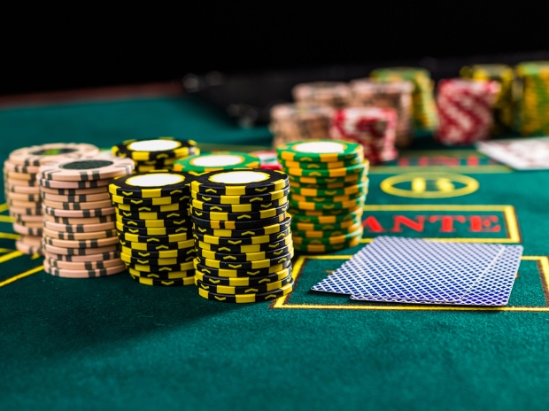 Di Musim 3, Poker Sports League meletakkan chipnya di atas meja virtual