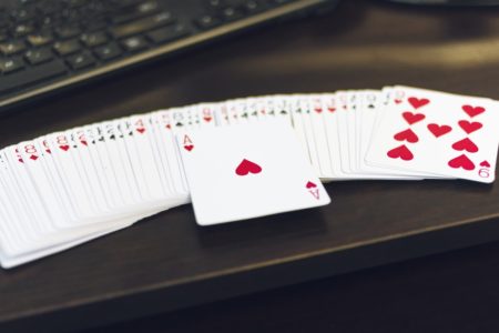 Poker Online Lebih dari 'Sekadar Game' - TheCork.ie (Berita)