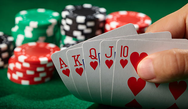 Bermain Poker Di Internet- Enam Manfaat Menakjubkan Untuk Checkout