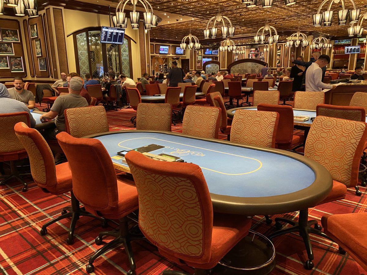 Plexiglass No More: Tampilan Kamar demi Kamar PokerNews Ke Las Vegas Poker