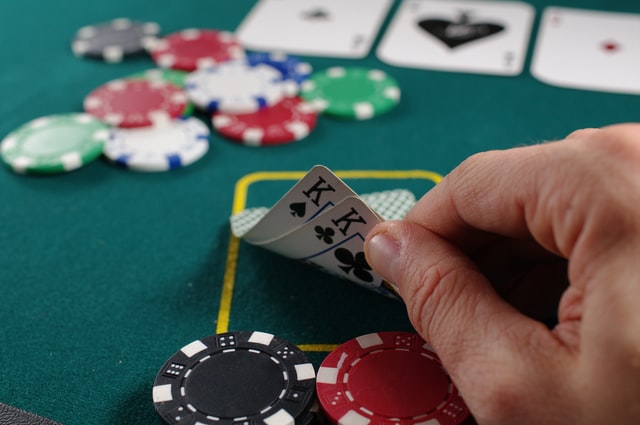 Pemain Poker Paling Terkenal Sepanjang Masa — Stasiun Kota Asal | KHTS FM 98.1 & AM 1220 — Radio Santa Clarita